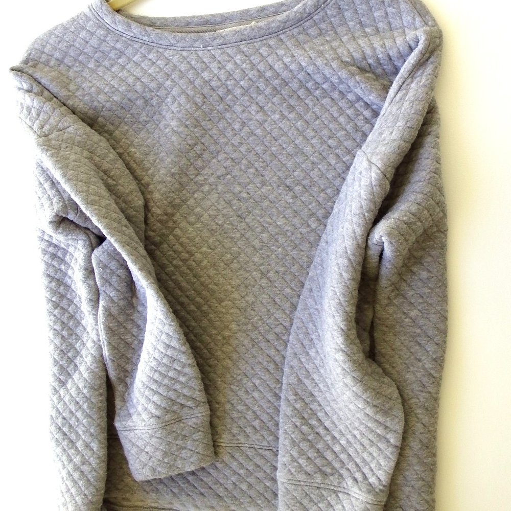 Eileen Fisher Gray Quilted Sweatshirt Hi Low Hem Size XS Pre Owned